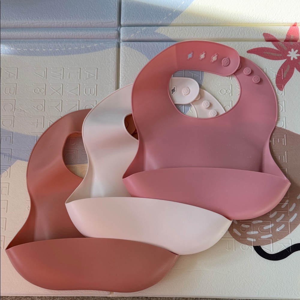 Set of Silicone Baby Bibs in Pink and White
